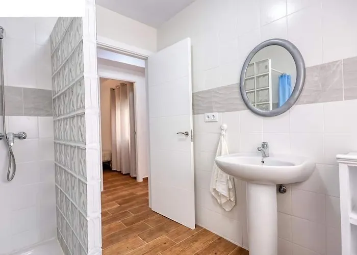 Gardenia 200m De La Playa, Solo Familias Y Parejas Holiday home